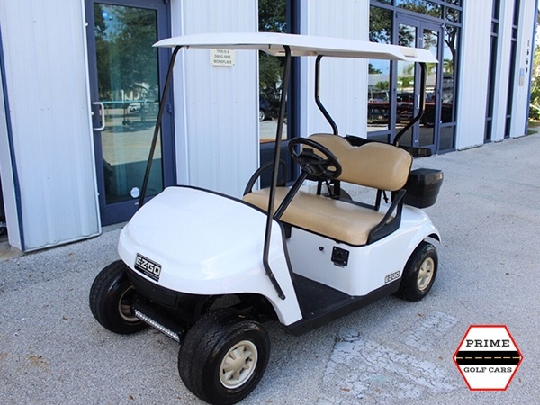 White EZGO 2 Passenger Golf Cart affordable golf cart rental, golf cart rent kentucky